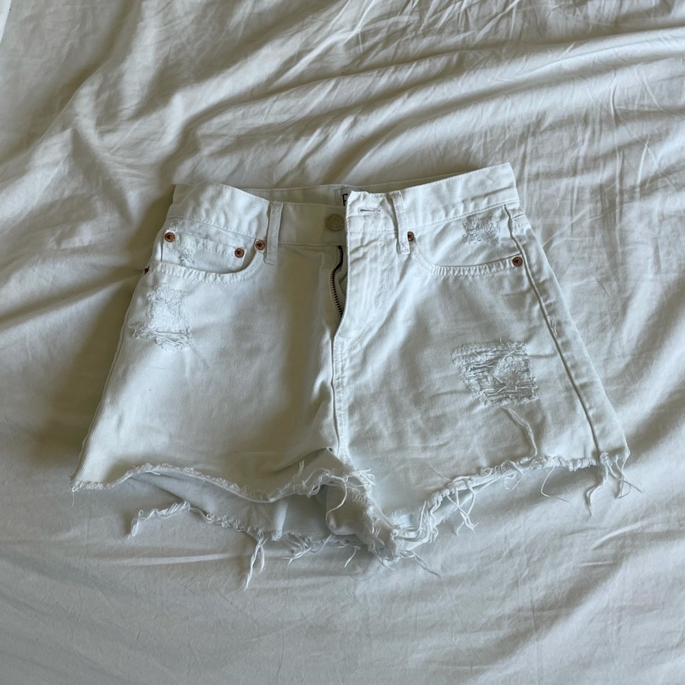White urban outfitters shorts